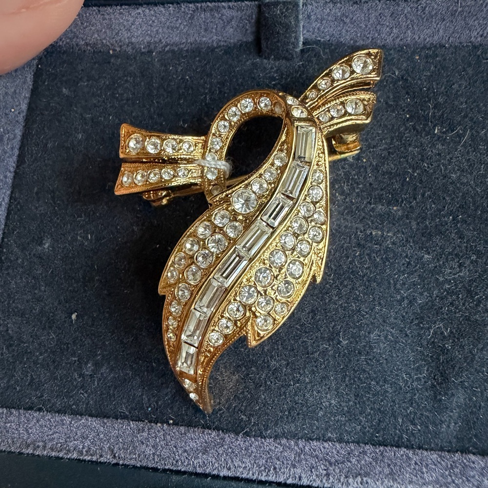 NIB Early Attwood & Sawyer Vintage Gold Clear Crystal Brooch Collector Jewelry